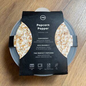 GIFTABLE! W&P Popcorn Popper. New in package.